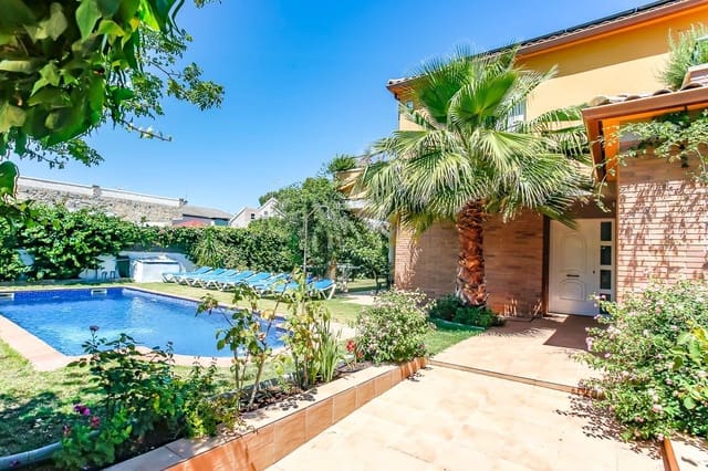 4 sypialnia Willa na sprzedaż w Cubelles z basenem garażem - 1 100 000 € (Ref: 9880638)