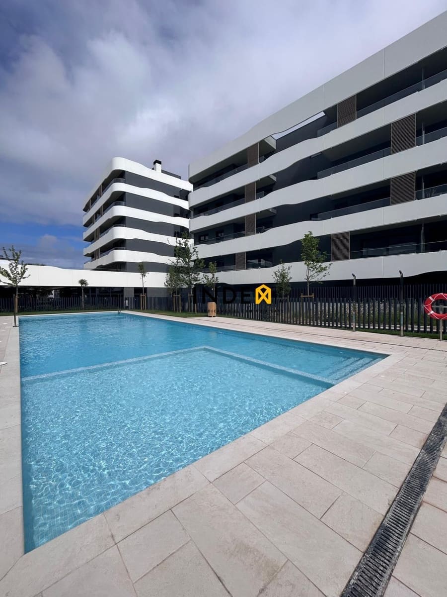 3 makuuhuone Kattohuoneisto vuokrattavana paikassa Sant Pere de Ribes mukana uima-altaan 
autotalli - 2 300 € (Ref: 9884140)