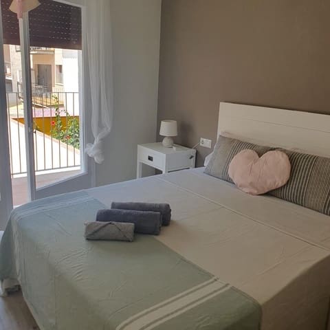 3 bedroom Flat for rent in Sitges - € 1,900 (Ref: 9896210)