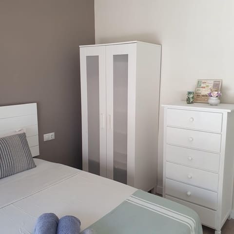 3 bedroom Flat for rent in Sitges - € 1,900 (Ref: 9896210)