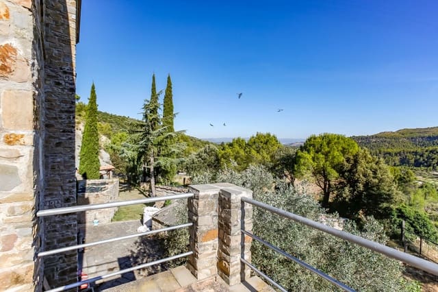 Finca/Casa Rural de 6 habitaciones en Sant Vicenç de Castellet en venta con piscina garaje - 832.000 € (Ref: 9915292)