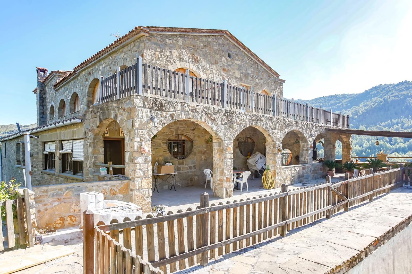 6 bedroom Finca/Country House for sale in Sant Vicenc de Castellet with pool garage - € 832,000 (Ref: 9915292)