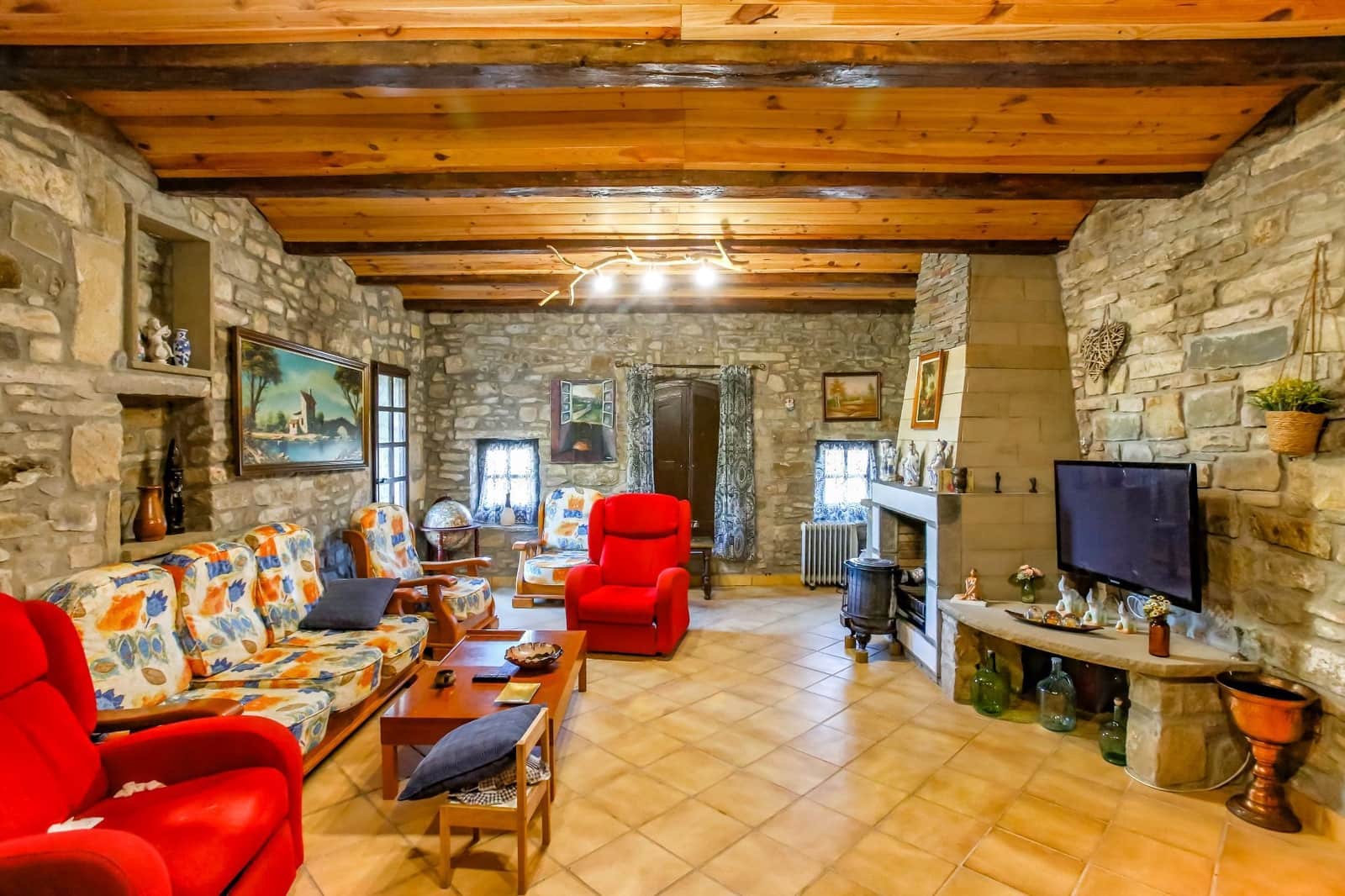 6 bedroom Finca/Country House for sale in Sant Vicenc de Castellet with pool garage - € 832,000 (Ref: 9915292)