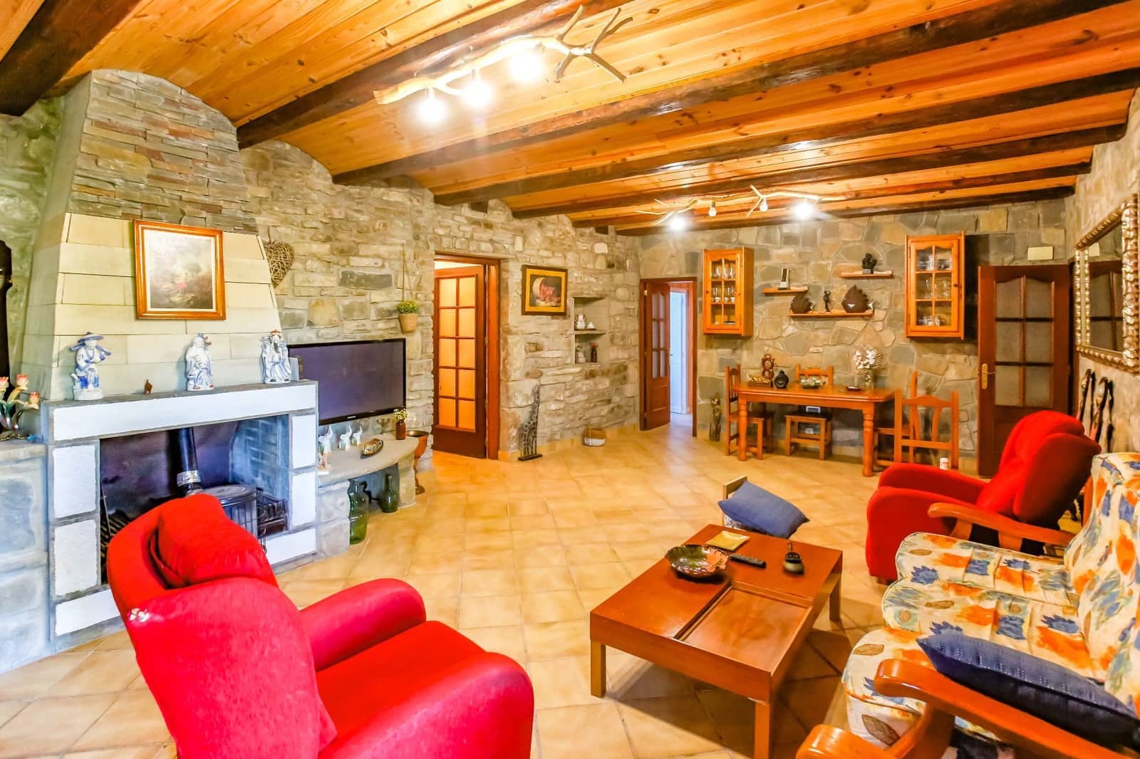 6 bedroom Finca/Country House for sale in Sant Vicenc de Castellet with pool garage - € 832,000 (Ref: 9915292)