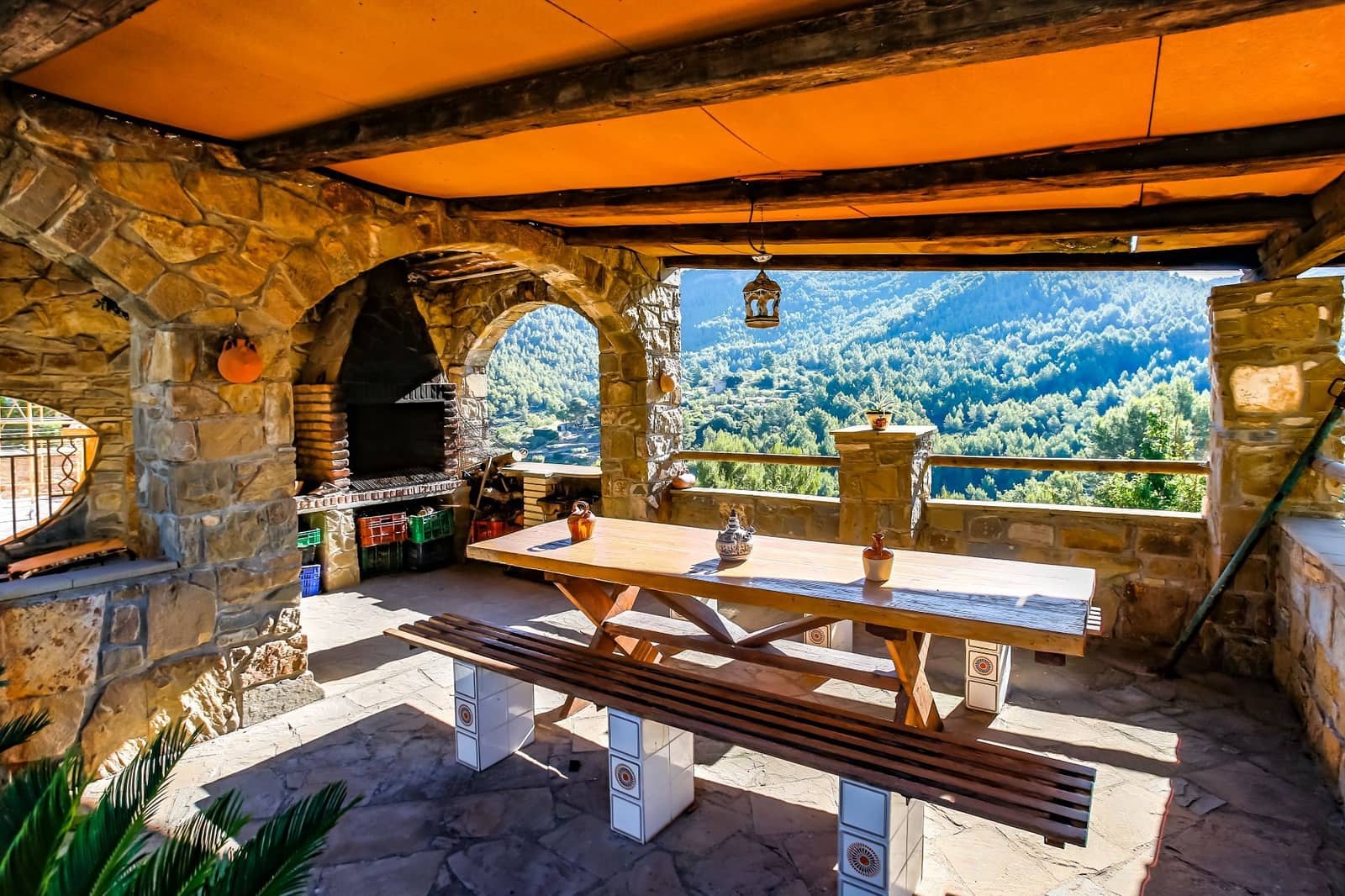 6 bedroom Finca/Country House for sale in Sant Vicenc de Castellet with pool garage - € 832,000 (Ref: 9915292)