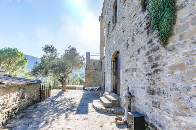 Finca/Casa Rural de 6 habitaciones en Sant Vicenç de Castellet en venta con piscina garaje - 832.000 € (Ref: 9915292)