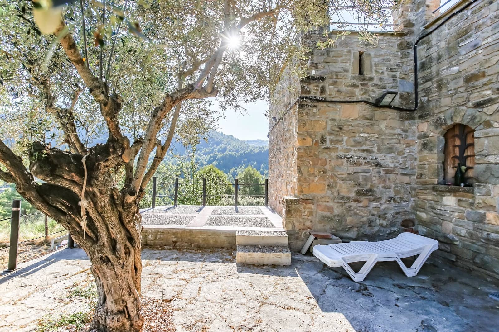 6 bedroom Finca/Country House for sale in Sant Vicenc de Castellet with pool garage - € 832,000 (Ref: 9915292)