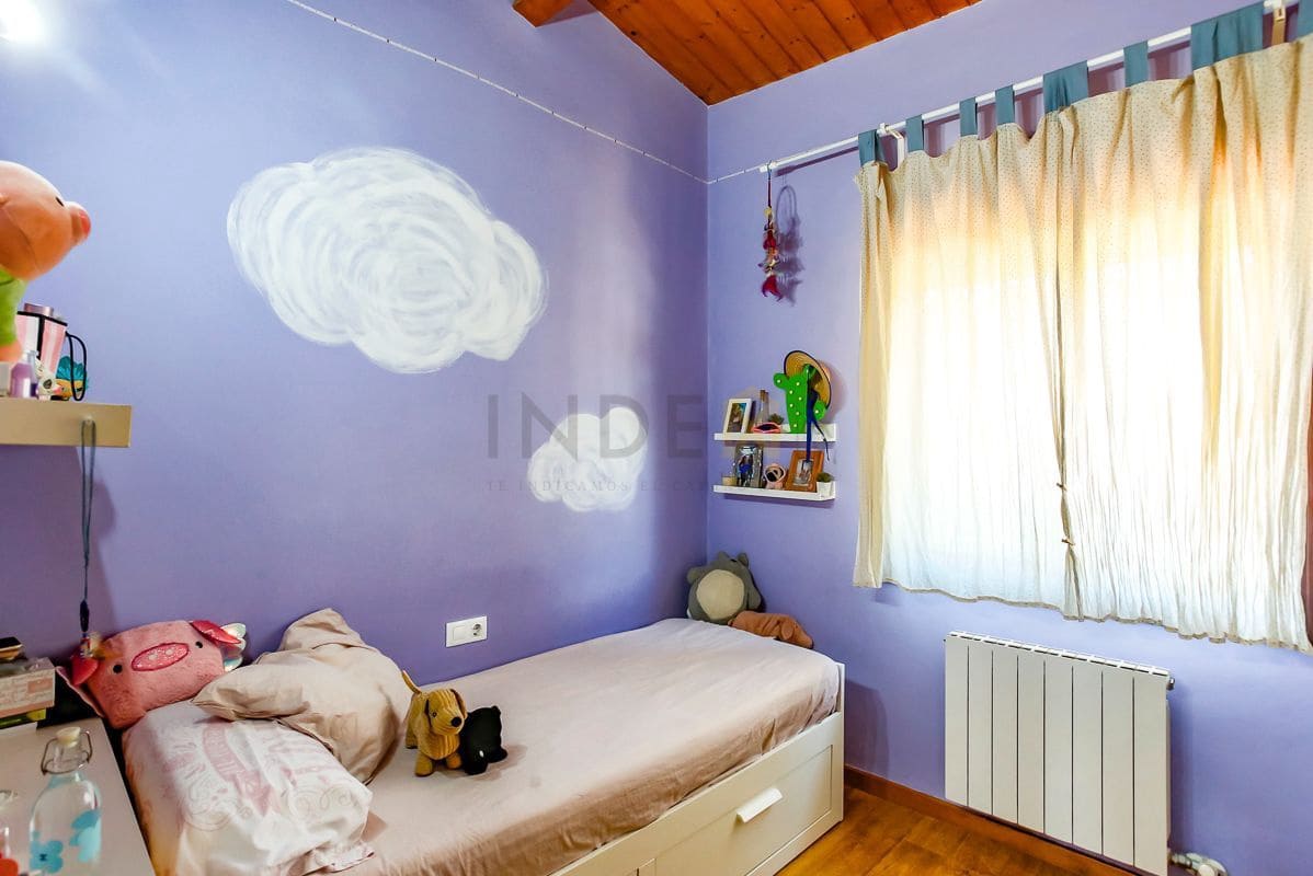 4 bedroom Villa for sale in Olivella with garage - € 360,000 (Ref: 9928842)