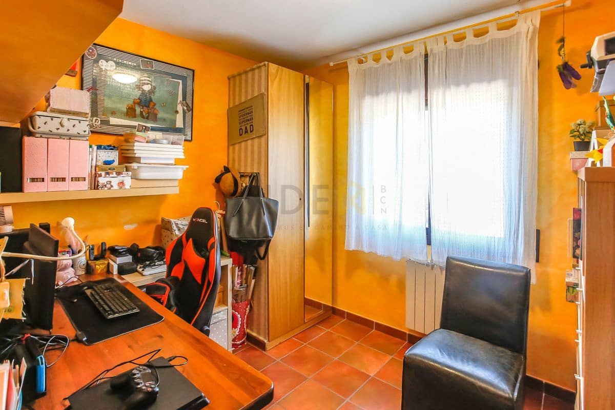 4 bedroom Villa for sale in Olivella with garage - € 360,000 (Ref: 9928842)