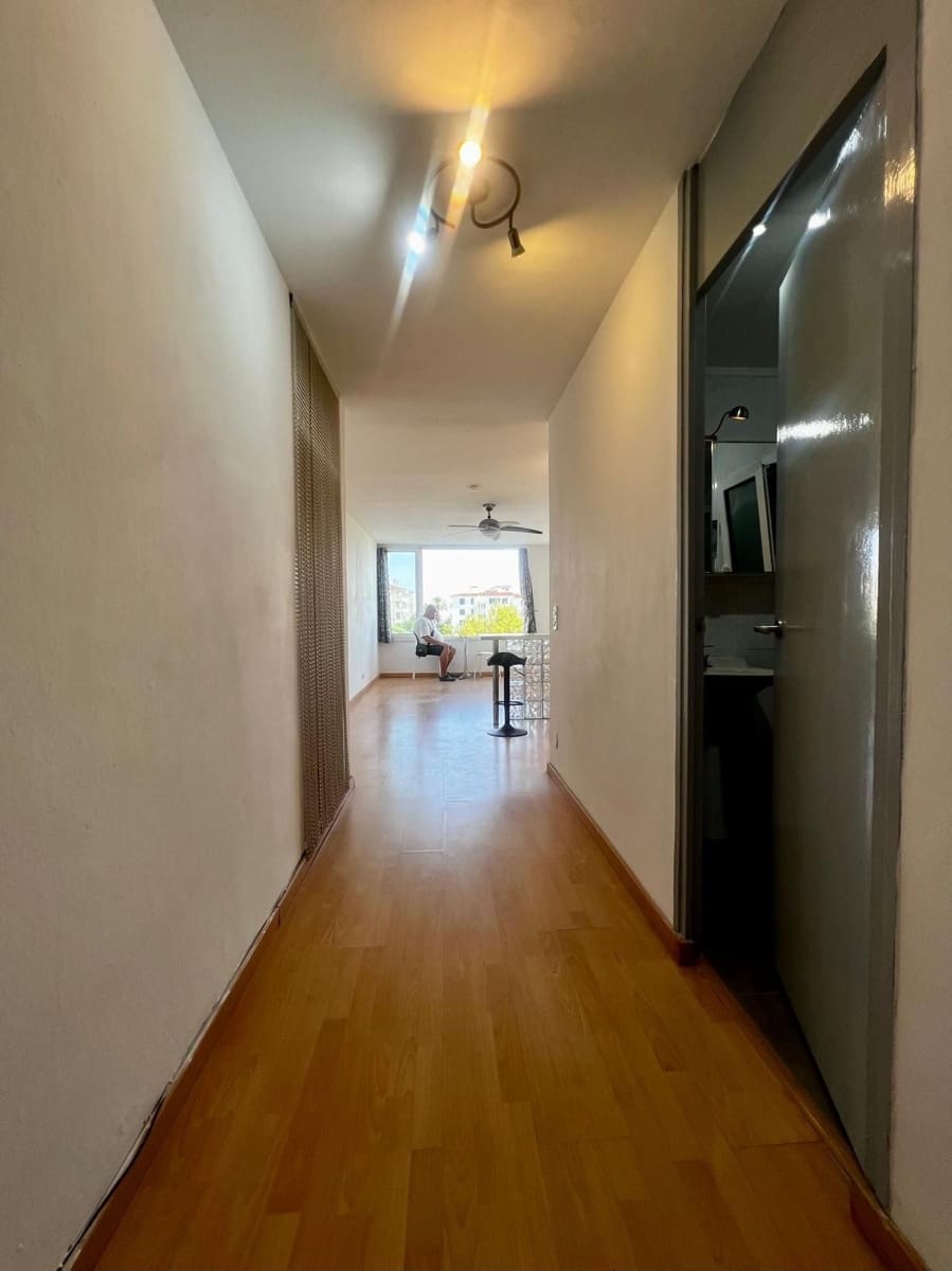 Studio for sale in Sitges with pool garage - € 240,000 (Ref: 9928843)