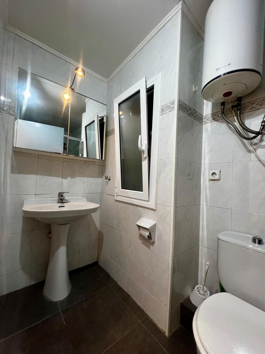 Studio for sale in Sitges with pool garage - € 240,000 (Ref: 9928843)