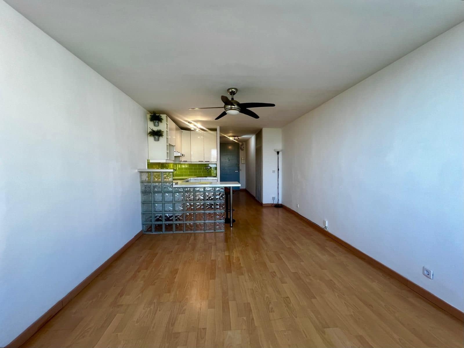 Studio for sale in Sitges with pool garage - € 240,000 (Ref: 9928843)