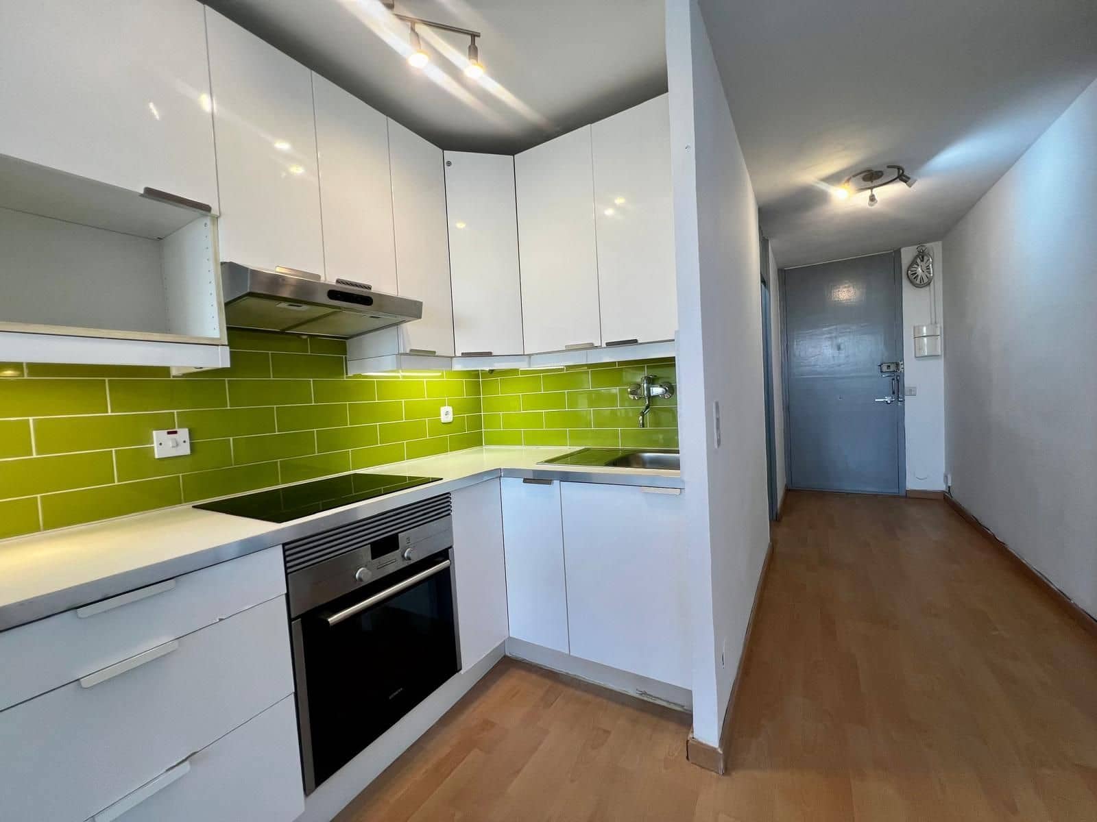 Studio for sale in Sitges with pool garage - € 240,000 (Ref: 9928843)