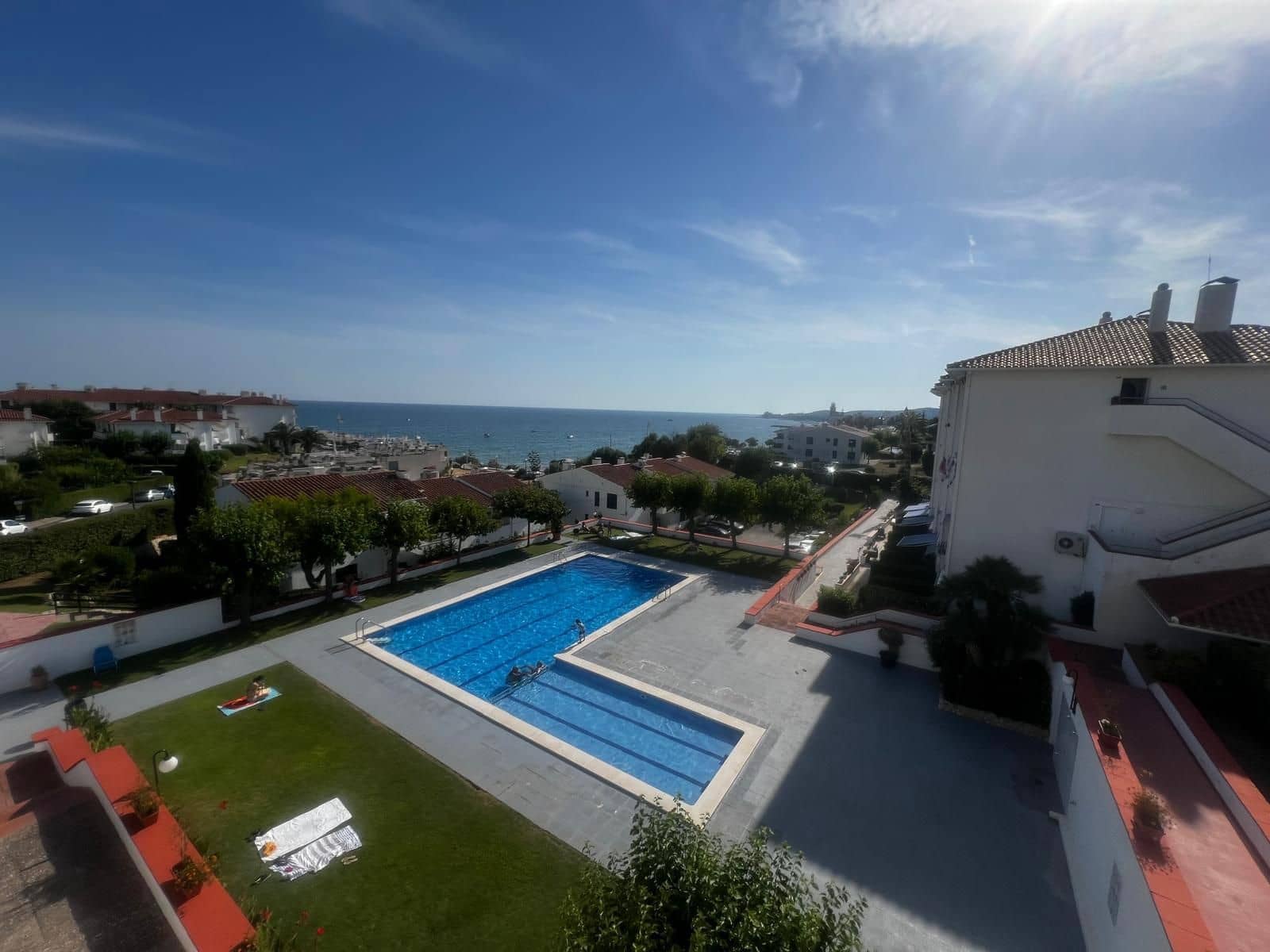 Studio for sale in Sitges with pool garage - € 240,000 (Ref: 9928843)