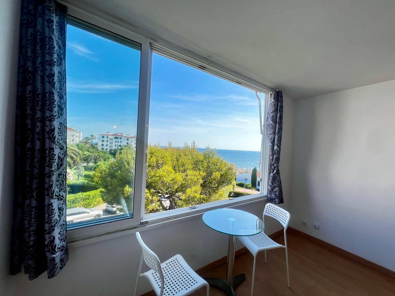 Studio for sale in Sitges with pool garage - € 240,000 (Ref: 9928843)