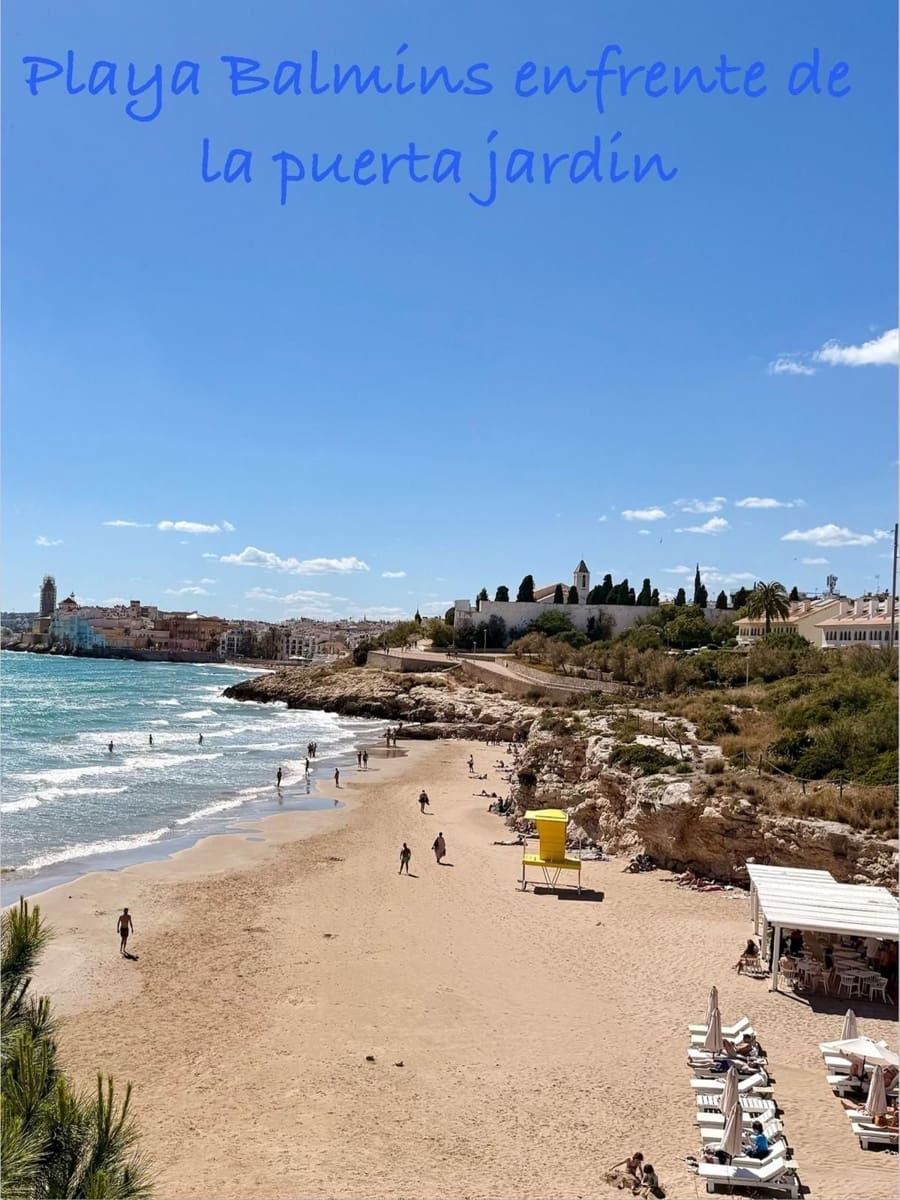 Studio for sale in Sitges with pool garage - € 240,000 (Ref: 9928843)