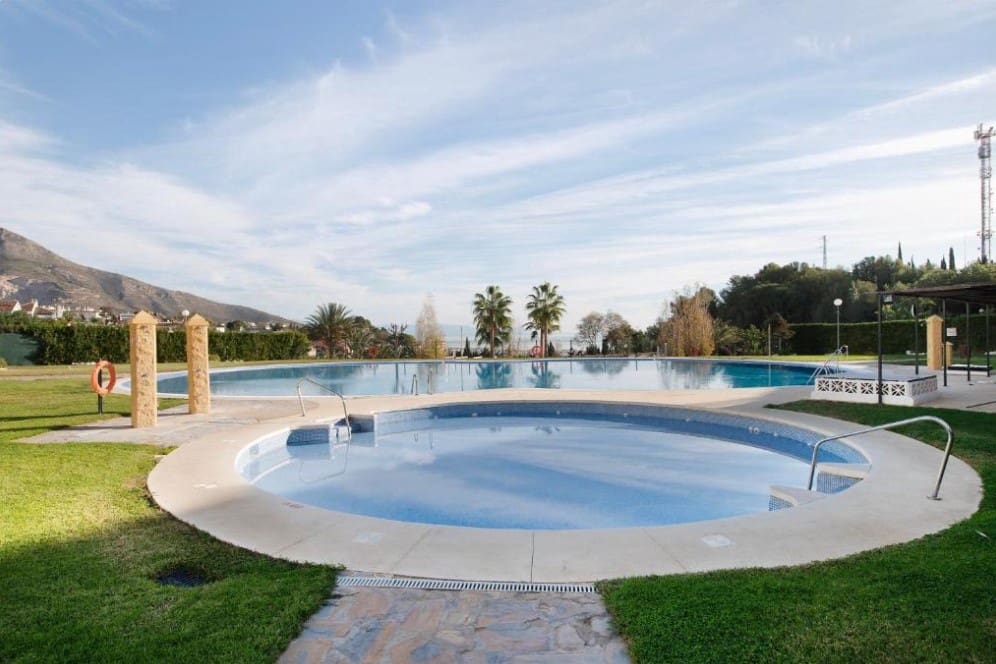 2 makuuhuone Kattohuoneisto myytävänä paikassa Benalmadena mukana uima-altaan 
autotalli - 450 000 € (Ref: 9679266)