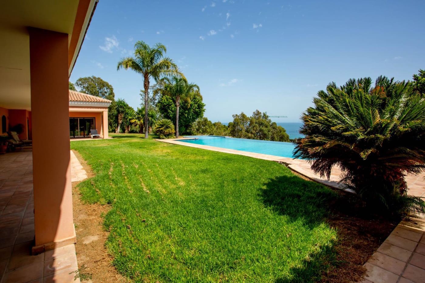 6 soveværelse Rækkehus til salg i Benalmadena med swimmingpool garage - € 2.300.000 (Ref: 9435097)