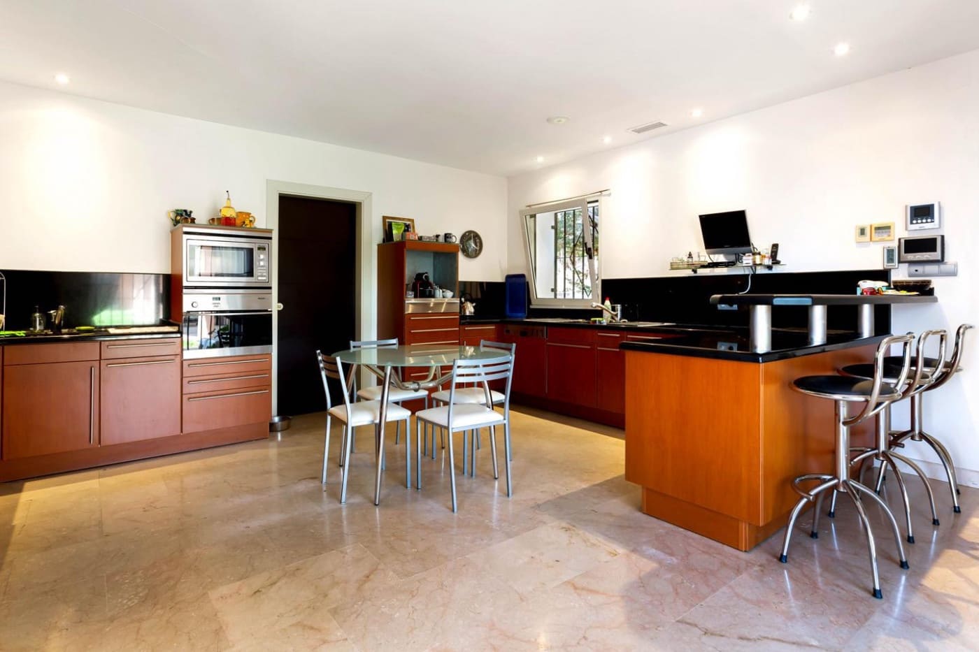 6 soveværelse Rækkehus til salg i Benalmadena med swimmingpool garage - € 2.300.000 (Ref: 9435097)