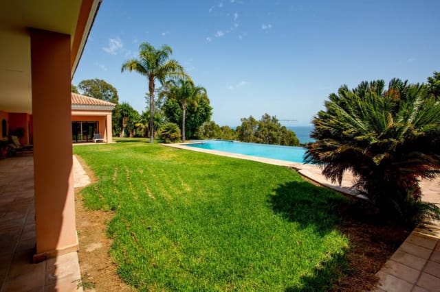 6 soveværelse Rækkehus til salg i Benalmádena med swimmingpool garage - € 2.300.000 (Ref: 9435097)