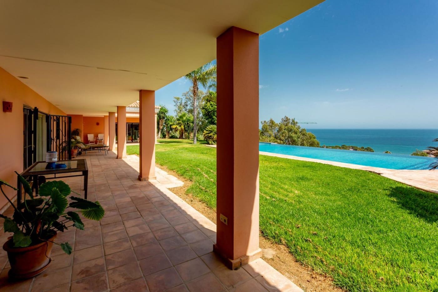 6 soveværelse Rækkehus til salg i Benalmadena med swimmingpool garage - € 2.300.000 (Ref: 9435097)