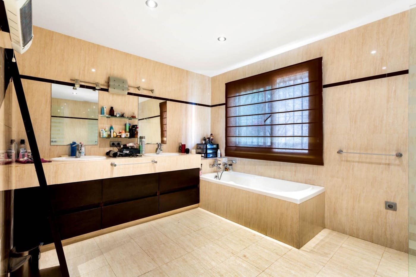 6 soveværelse Rækkehus til salg i Benalmadena med swimmingpool garage - € 2.300.000 (Ref: 9435097)