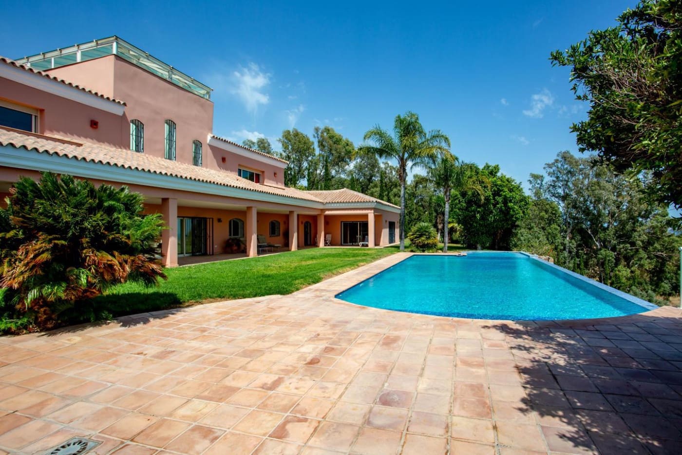 6 soveværelse Rækkehus til salg i Benalmadena med swimmingpool garage - € 2.300.000 (Ref: 9435097)