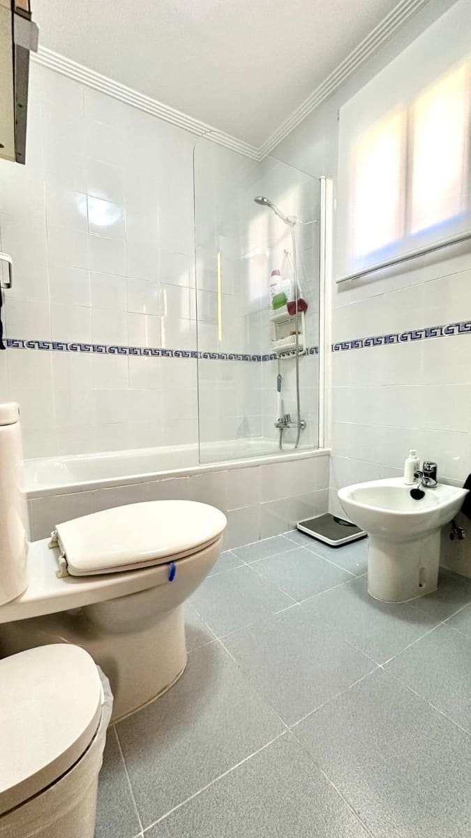 4 makuuhuone Rivitalo myytävänä paikassa Alhaurin de la Torre - 359 900 € (Ref: 9435099)