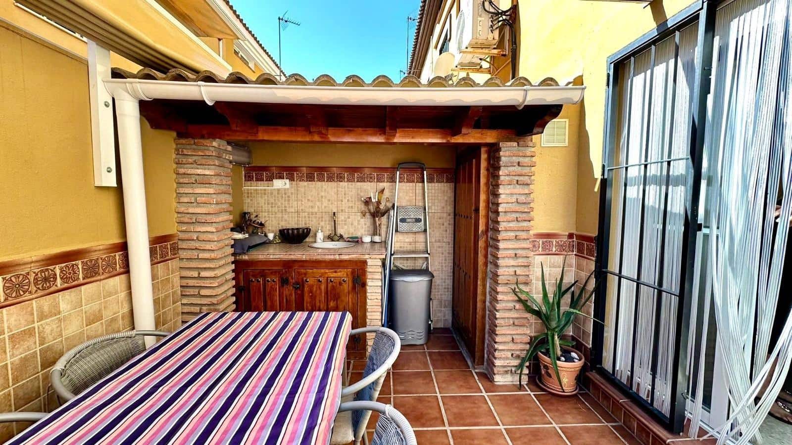 4 makuuhuone Rivitalo myytävänä paikassa Alhaurin de la Torre - 359 900 € (Ref: 9435099)