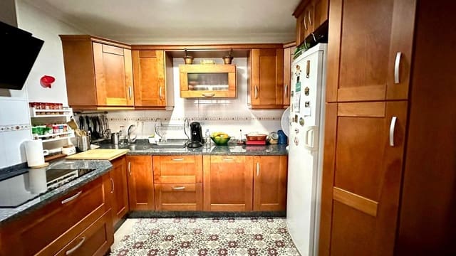 4 makuuhuone Rivitalo myytävänä paikassa Alhaurín de la Torre - 359 900 € (Ref: 9435099)