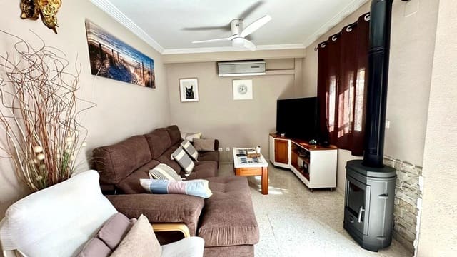 4 makuuhuone Rivitalo myytävänä paikassa Alhaurín de la Torre - 359 900 € (Ref: 9435099)