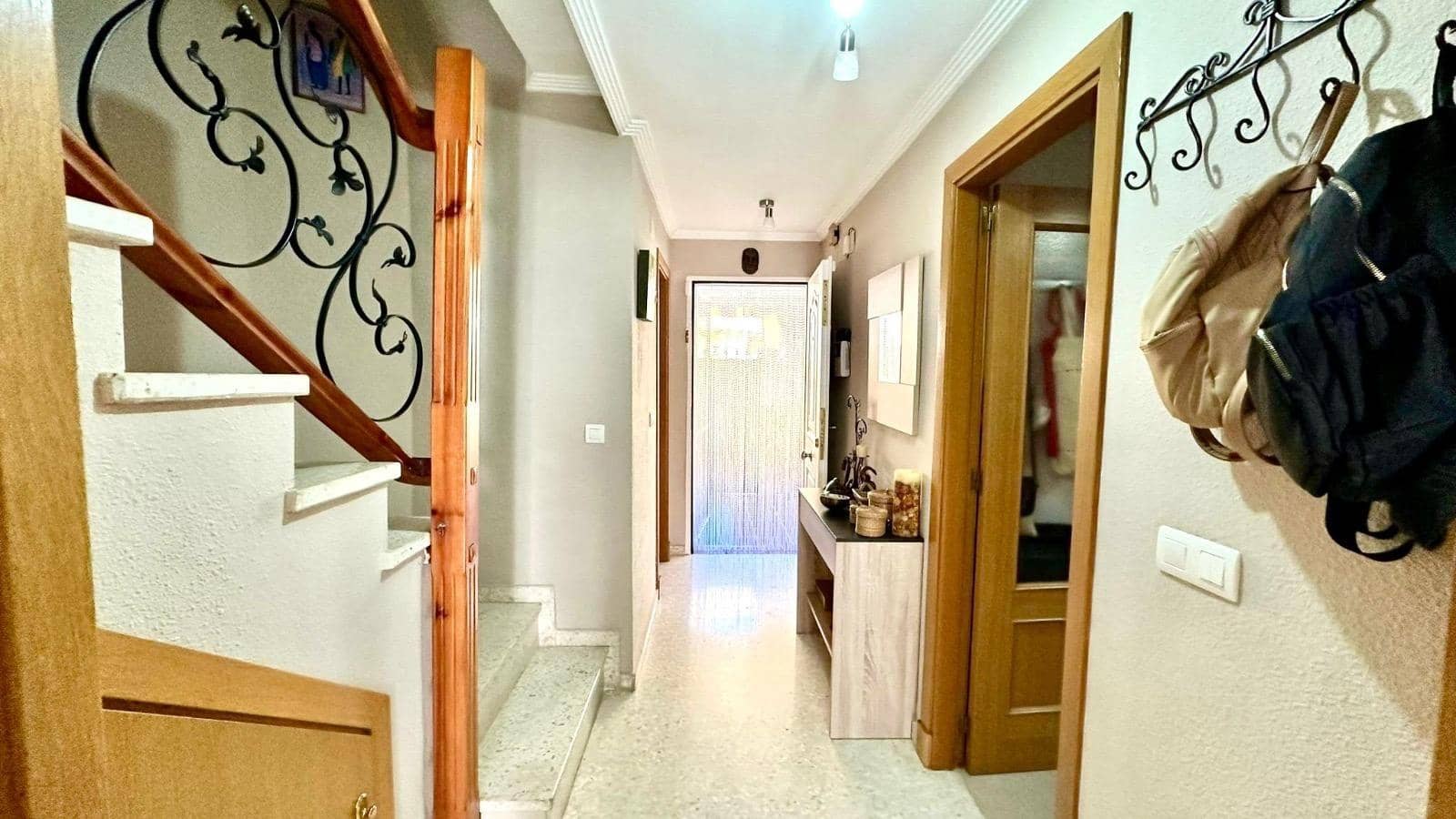 4 makuuhuone Rivitalo myytävänä paikassa Alhaurin de la Torre - 359 900 € (Ref: 9435099)