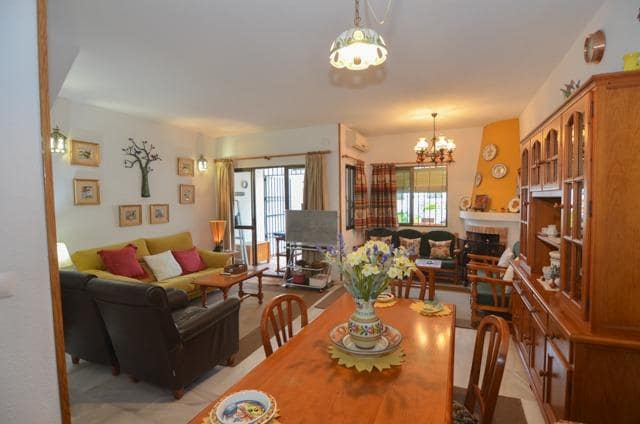 3 bedroom Apartment for sale in Benalmadena Costa with garage - € 380,000 (Ref: 9435100)