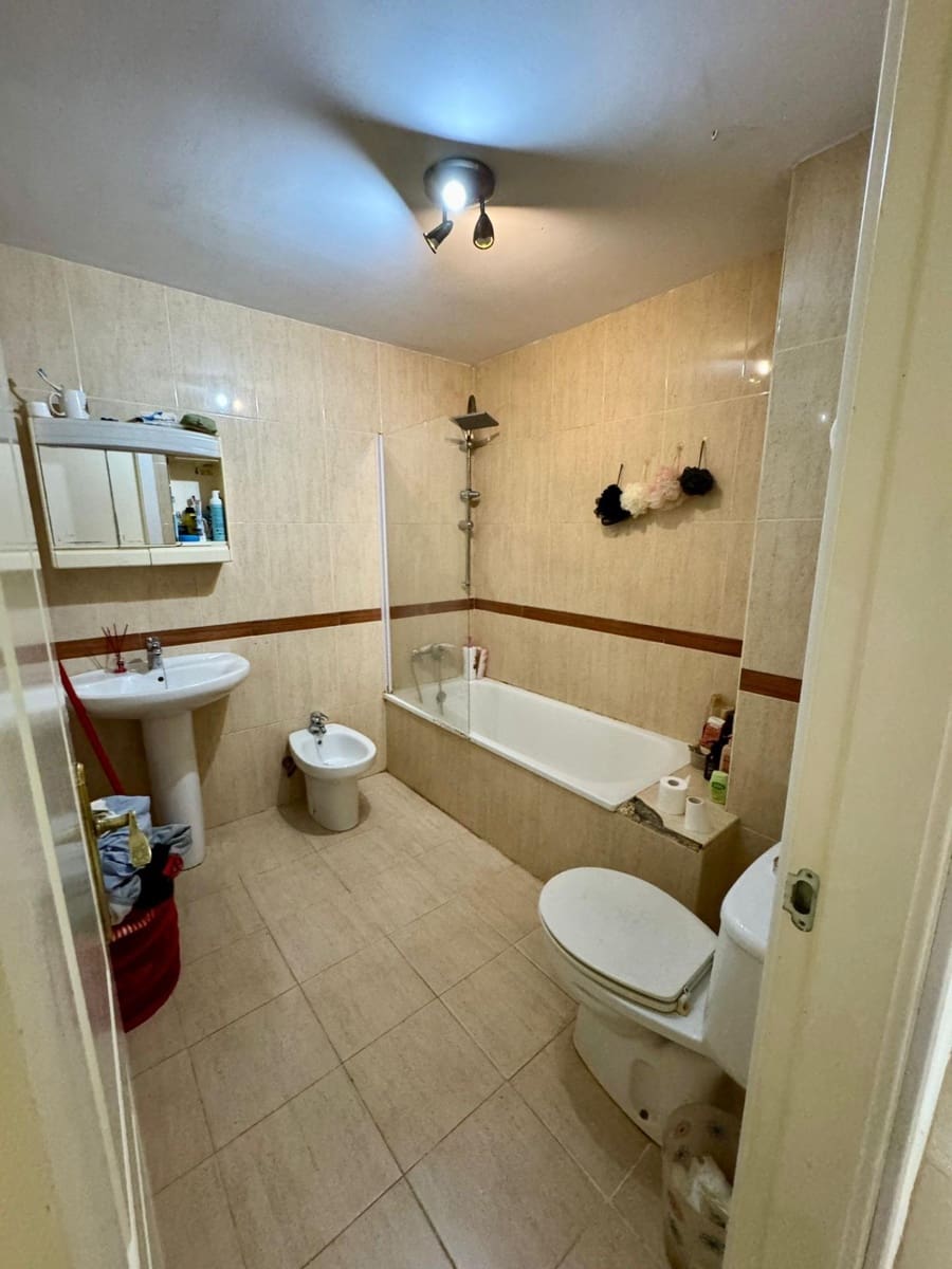 Apartamento de 2 habitaciones en Fuengirola en venta con piscina - 249.000 € (Ref: 9435101)