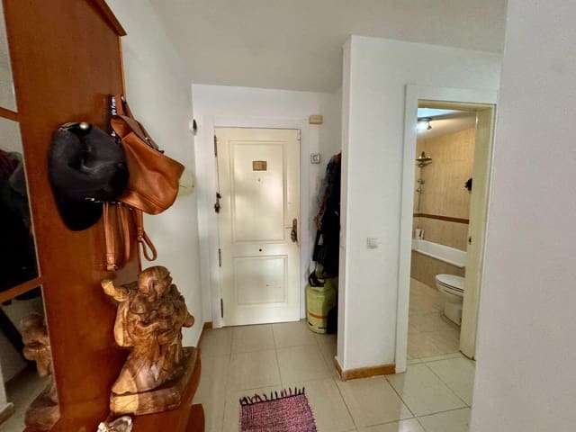 Apartamento de 2 habitaciones en Los Pacos, Fuengirola en venta con piscina - 249.000 € (Ref: 9435101)