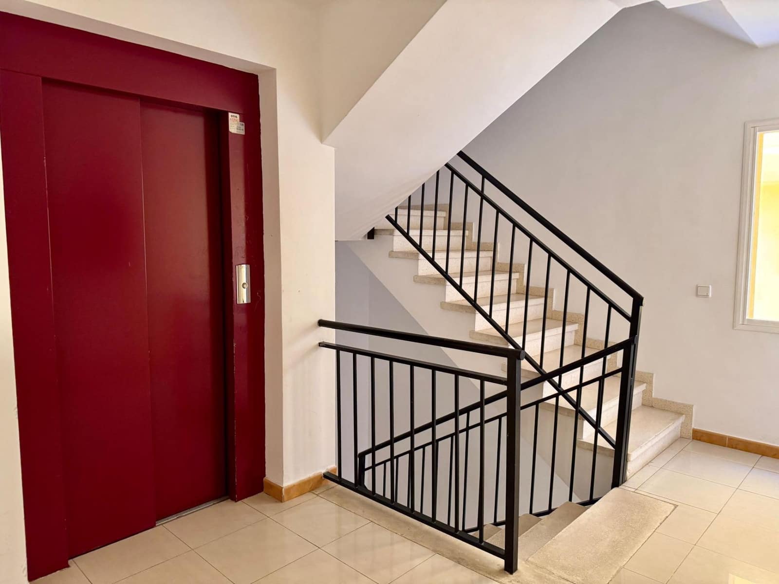 Apartamento de 2 habitaciones en Fuengirola en venta con piscina - 249.000 € (Ref: 9435101)