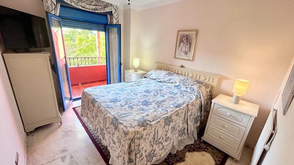 3 soveværelse Lejlighed til salg i Torrequebrada med swimmingpool - € 415.000 (Ref: 9435102)