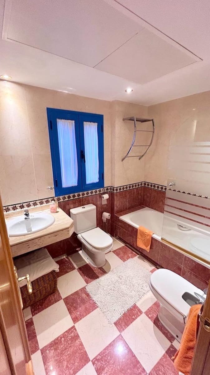 3 quarto Apartamento para venda em Torrequebrada com piscina - 415 000 € (Ref: 9435102)