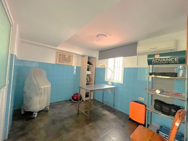 1 slaapkamer Commercieel te koop in Benalmádena - € 350.000 (Ref: 9435103)