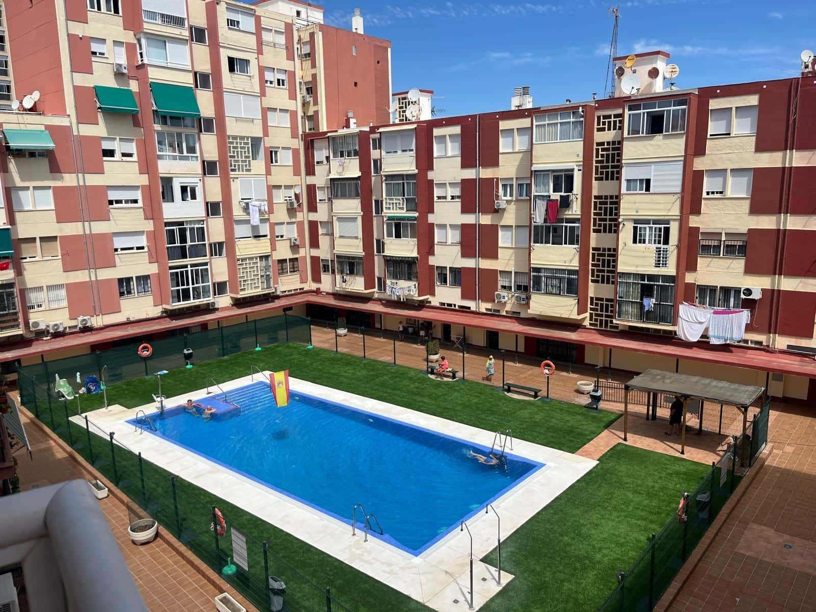 4 bedroom Apartment for sale in Torremolinos - € 330,000 (Ref: 9435105)