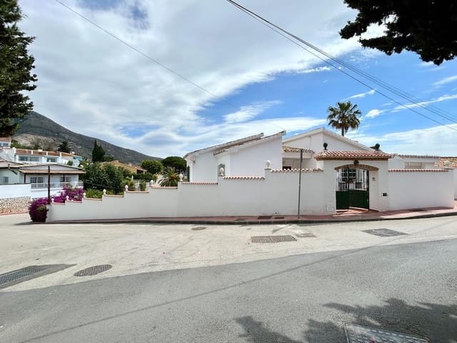5 soverom Villa til salgs i Benalmádena med svømmebasseng garasje - € 649 000 (Ref: 9435107)