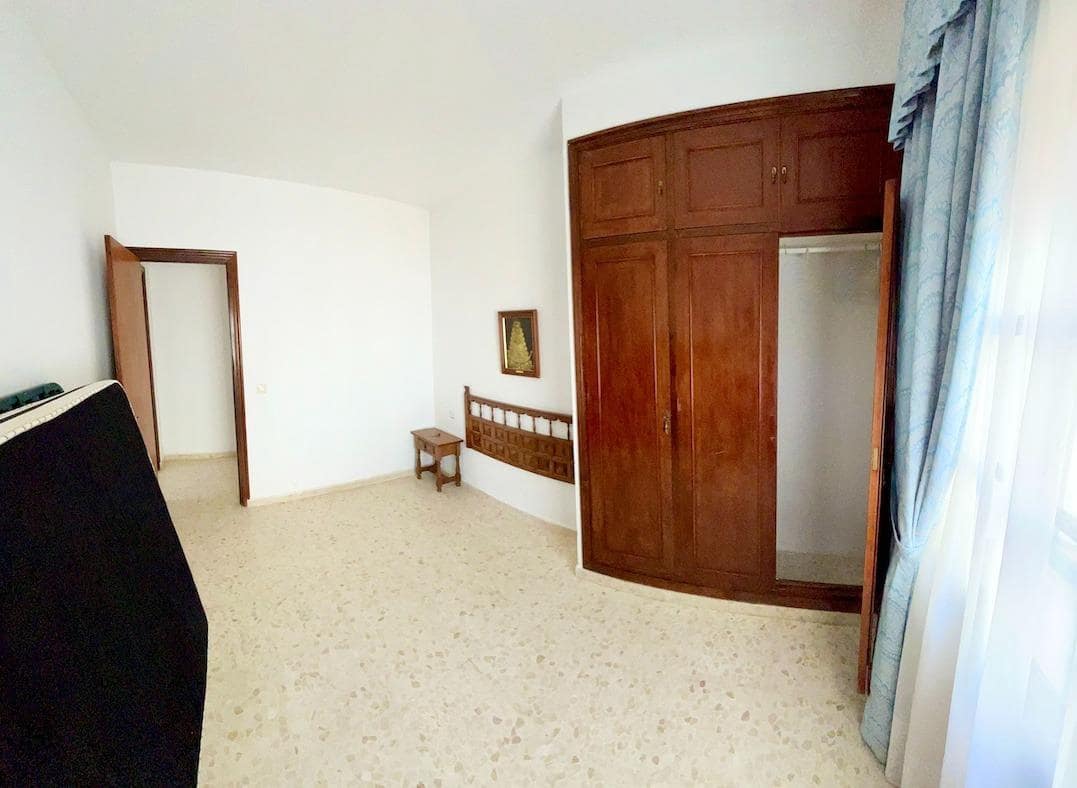 5 soverom Villa til salgs i Benalmadena med svømmebasseng garasje - € 649 000 (Ref: 9435107)