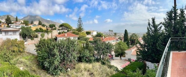 5 soverom Villa til salgs i Benalmádena med svømmebasseng garasje - € 649 000 (Ref: 9435107)