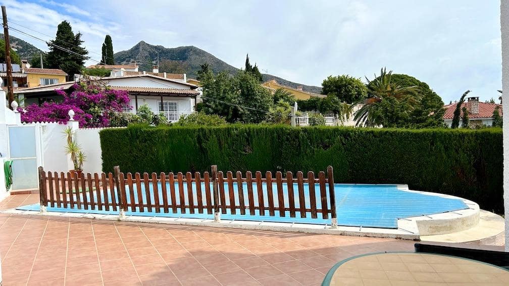 5 soverom Villa til salgs i Benalmadena med svømmebasseng garasje - € 649 000 (Ref: 9435107)