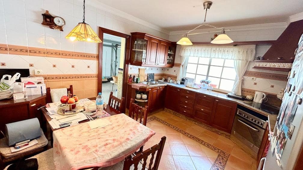 5 soverom Villa til salgs i Benalmadena med svømmebasseng garasje - € 649 000 (Ref: 9435107)