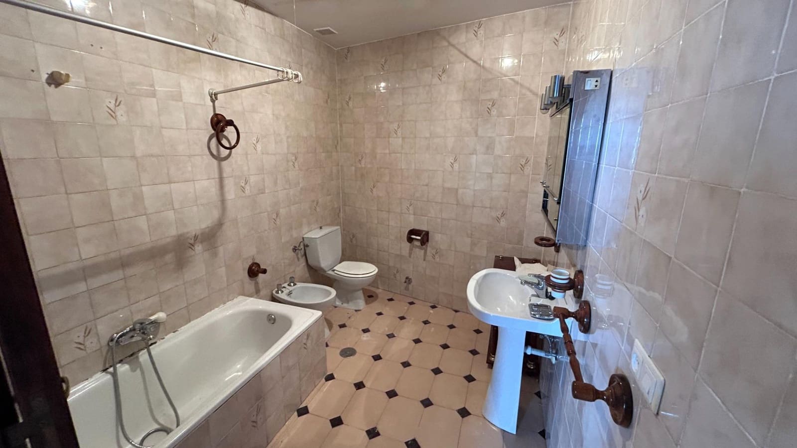 5 soverom Villa til salgs i Benalmadena med svømmebasseng garasje - € 649 000 (Ref: 9435107)