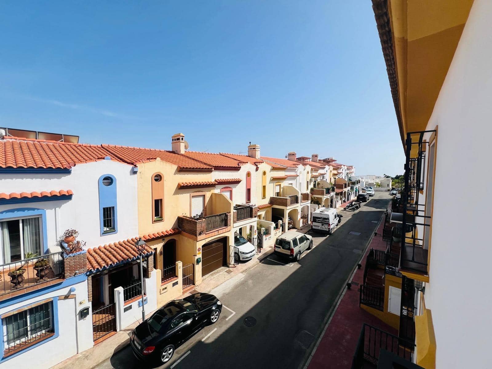4 soveværelse Rækkehus til salg i Benalmadena med garage - € 410.000 (Ref: 9435109)