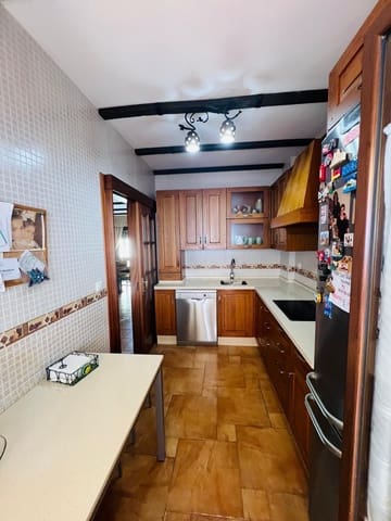 4 soveværelse Rækkehus til salg i Benalmádena med garage - € 410.000 (Ref: 9435109)