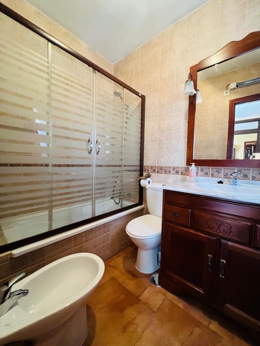 4 soveværelse Rækkehus til salg i Benalmadena med garage - € 410.000 (Ref: 9435109)