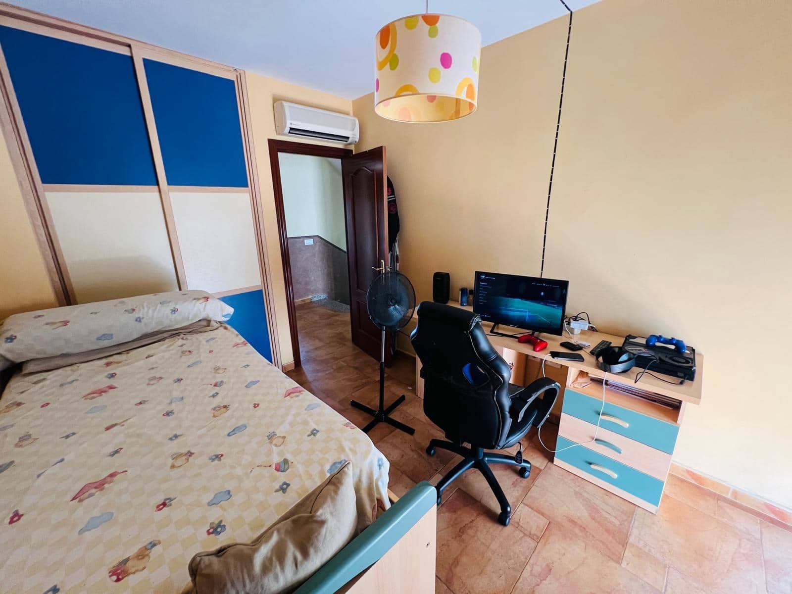 4 soveværelse Rækkehus til salg i Benalmadena med garage - € 410.000 (Ref: 9435109)